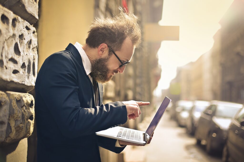 Man with a laptop outdoor